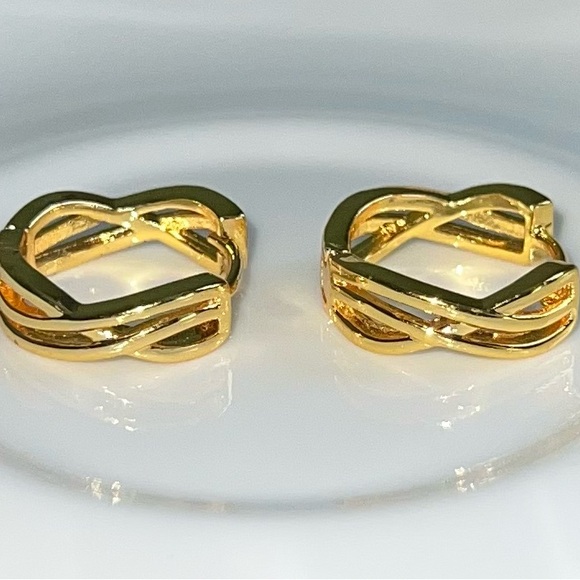 Dubai Gold-Toned Earrings - Picture 4 of 4